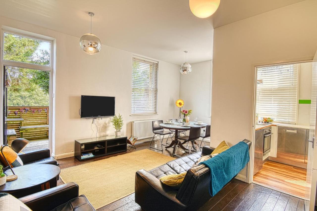 2 Bedroom Apartment In Bath City Centre With Garden & Free Parking Exterior photo