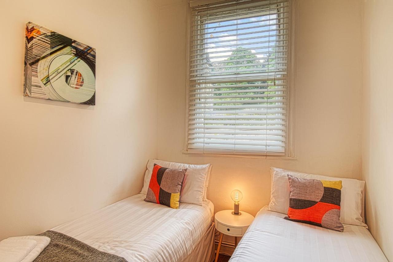 2 Bedroom Apartment In Bath City Centre With Garden & Free Parking Exterior photo